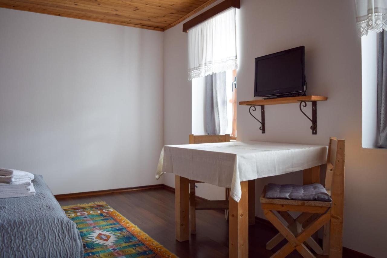 Sokaku i te Marreve GuestHouse Gjirokastër Eksteriør billede