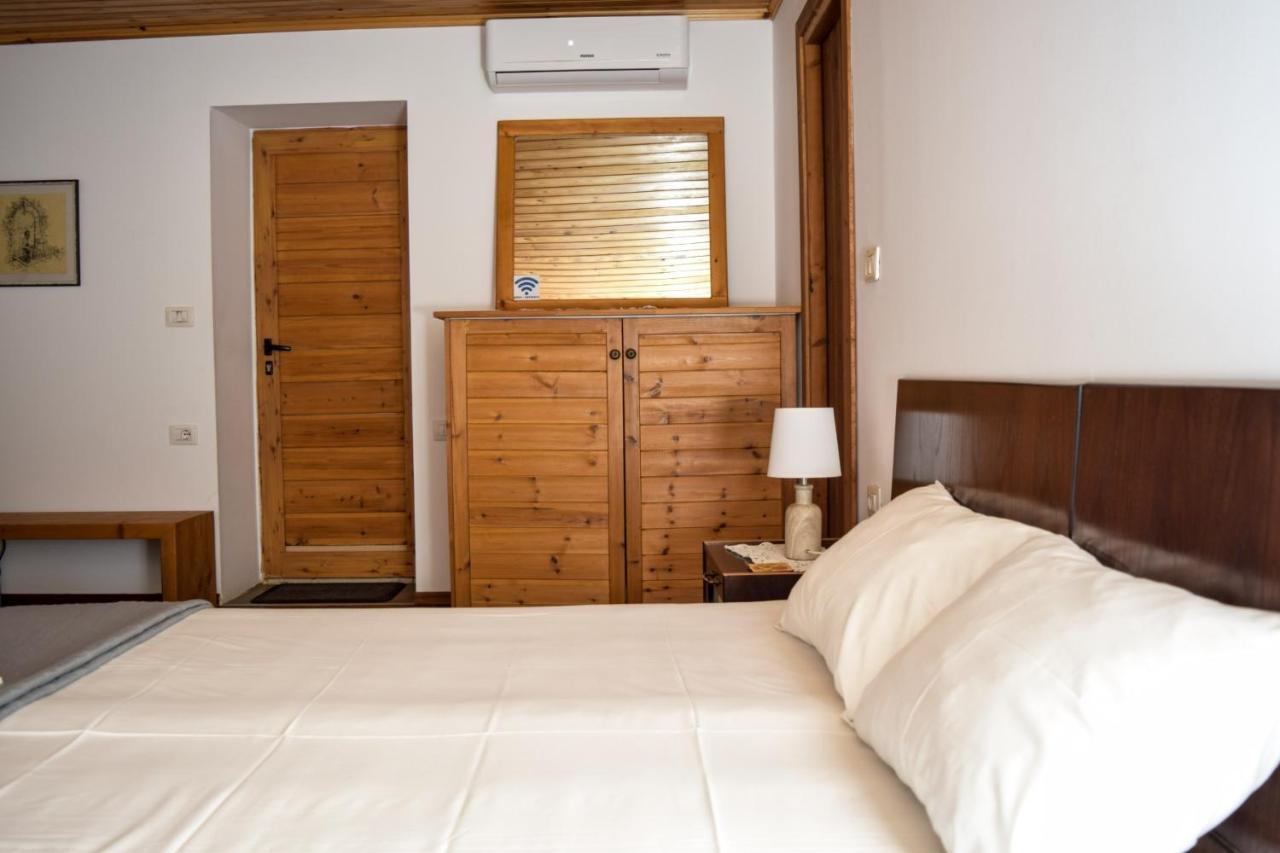 Sokaku i te Marreve GuestHouse Gjirokastër Eksteriør billede