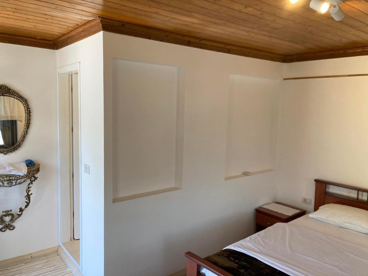 Sokaku i te Marreve GuestHouse Gjirokastër Eksteriør billede