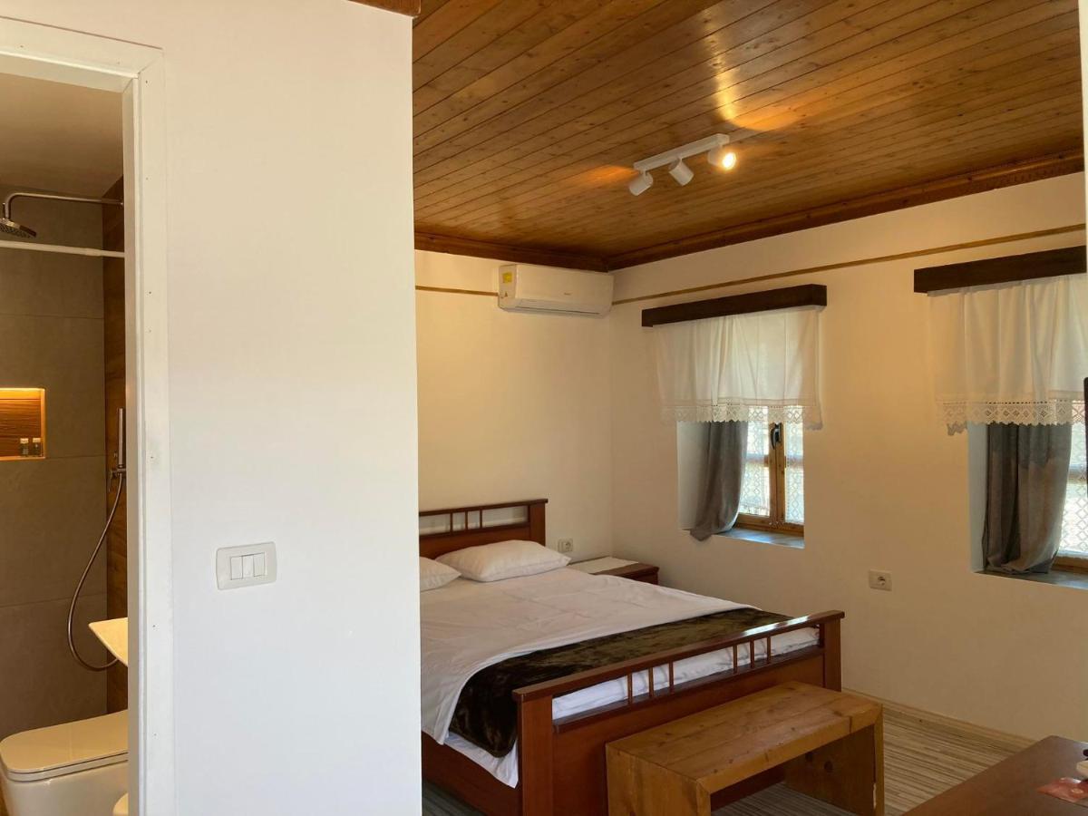 Sokaku i te Marreve GuestHouse Gjirokastër Eksteriør billede