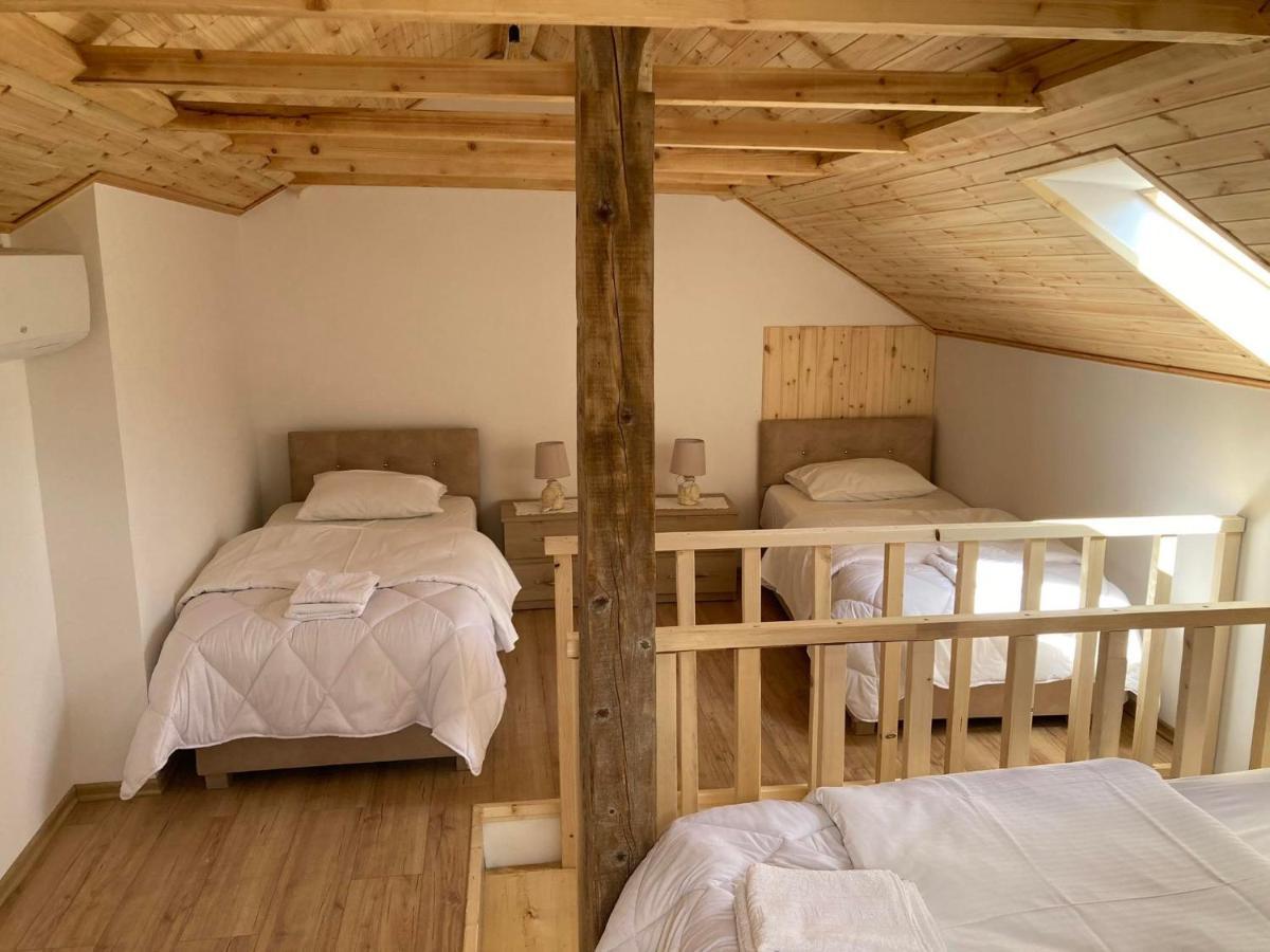 Sokaku i te Marreve GuestHouse Gjirokastër Eksteriør billede