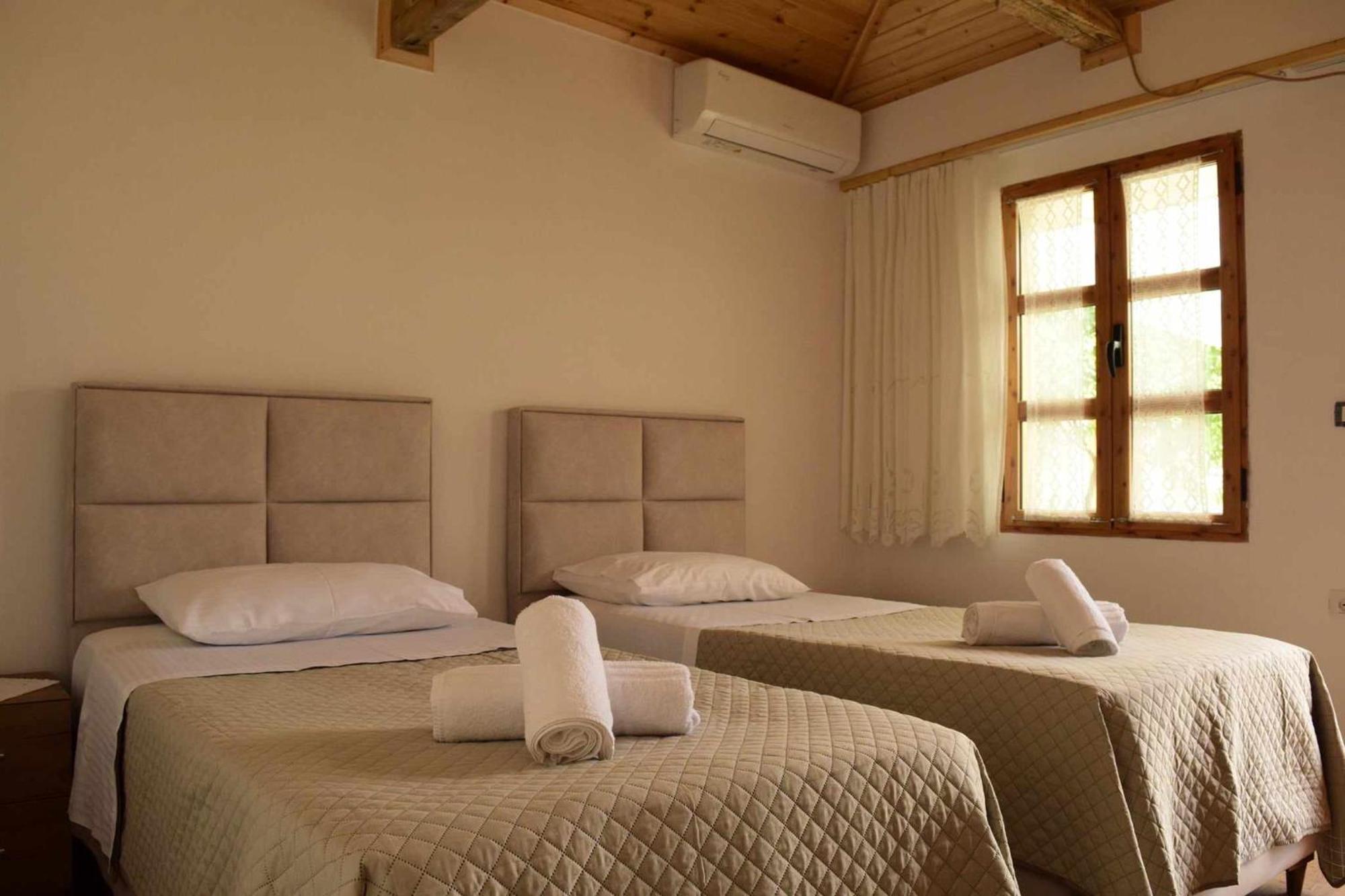 Sokaku i te Marreve GuestHouse Gjirokastër Eksteriør billede