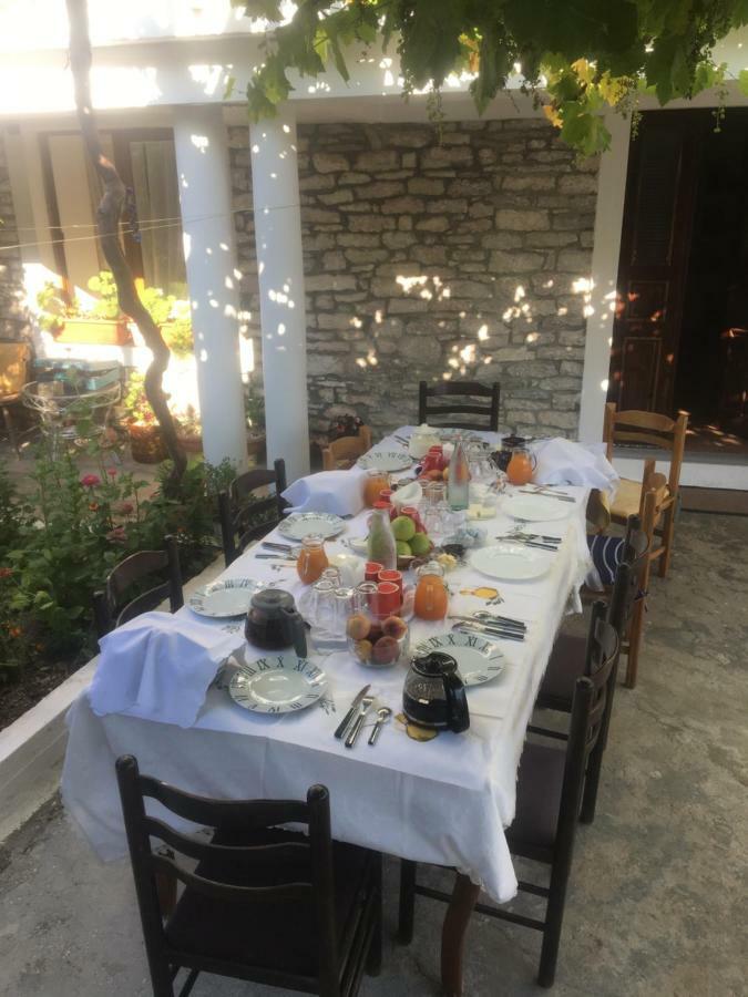 Sokaku i te Marreve GuestHouse Gjirokastër Eksteriør billede